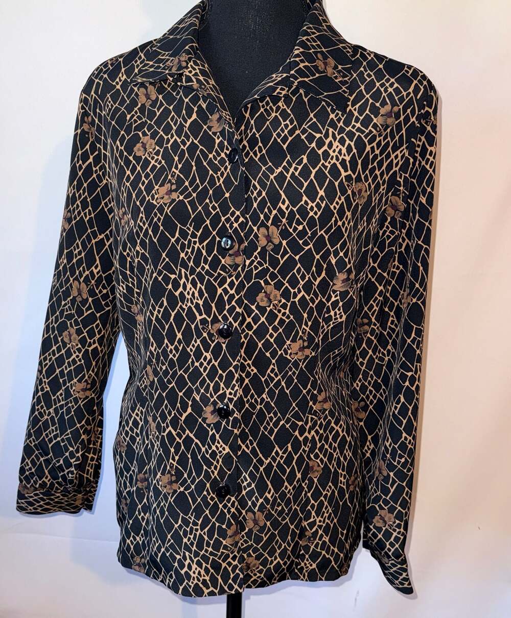 Sag Harbor Petite Size 10 Geometric Dark Floral Abstract Button Down Blouse